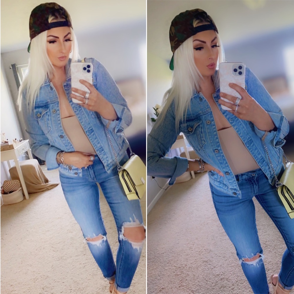 ✨ Meet Your Posh Addict! ✨